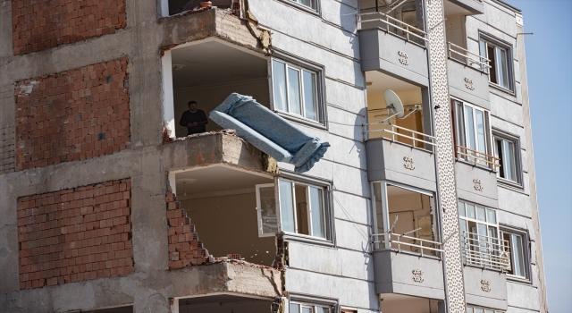 Kahramanmaraş’ta enkaz kaldırma çalışmaları sürüyor