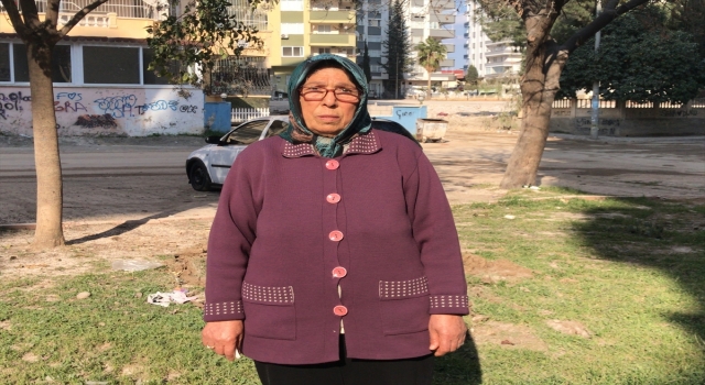 Eşinin ilaçlarını almak için girdiği evlerinde 7,6 büyüklüğündeki depreme yakalandı