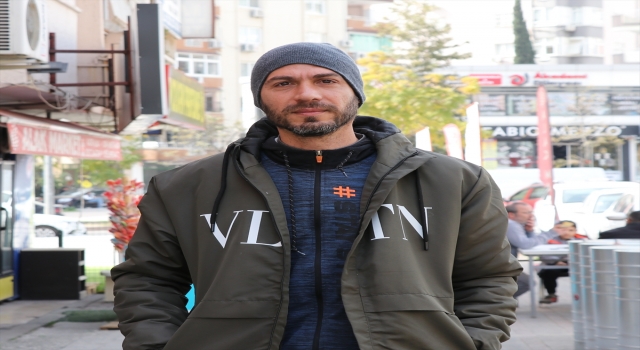 Adana’da bisiklet hırsızlığı güvenlik kamerasında