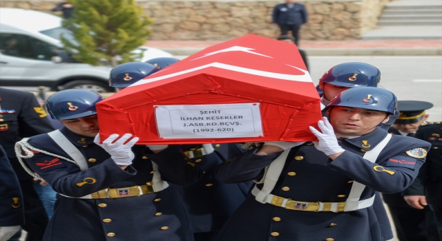 Trafik kazasında şehit düşen astsubay son yolculuğuna uğurlandı