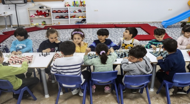 ”Türkiye Satrançla Tek Yürek Oluyor” projesiyle depremzede çocuklara moral desteği