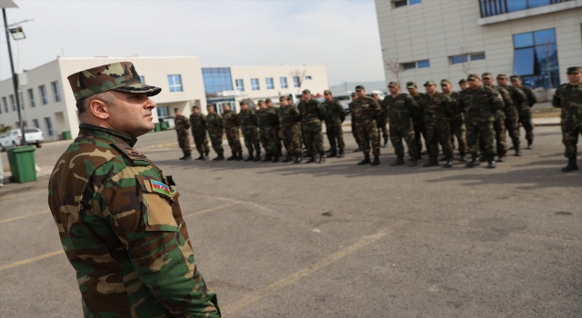 Azerbaycan yardım ekibi Kahramanmaraş’ta depremzedeler için sahada