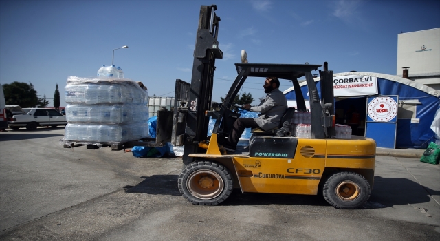 Hatay’da afetzedelere su dağıtımı aralıksız sürüyor