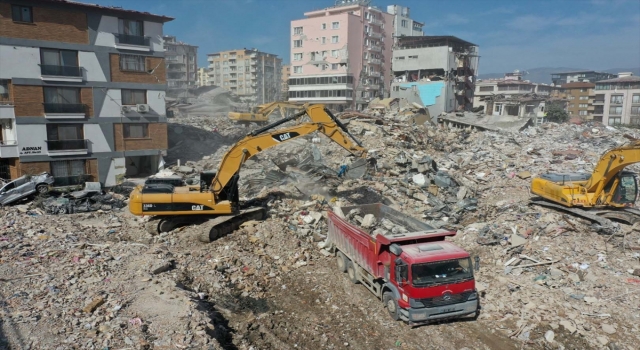 Kocaeli Büyükşehir Belediyesi, Hatay’da 51 binanın yıkımını gerçekleştirdi
