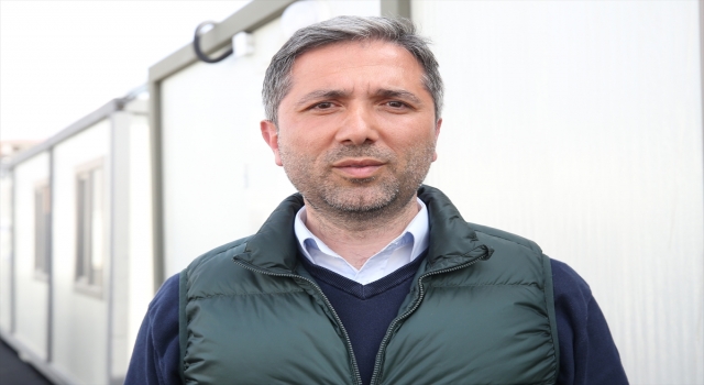 İngiltere’den gelerek memleketi Elbistan’da depremin yaralarını sarmaya çalışıyor