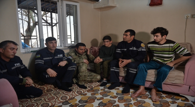 Depremzede kardeşler, kendilerini hayata bağlayan Azerbaycanlı ekiple buluştu