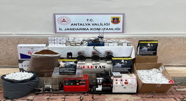 Antalya’da kaçak sigara operasyonunda 2 zanlı yakalandı