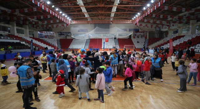 Kahramanmaraşlı depremzede genç ve çocuklar için İyilik Kupası etkinliği