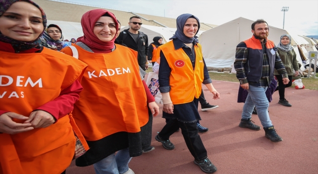 KADEM Mütevelli Heyeti Başkanı Sümeyye Erdoğan Bayraktar, Kahramanmaraş’ta depremzede kadınlarla buluştu