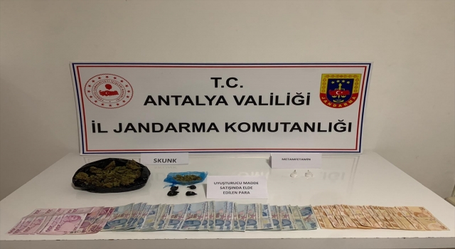 Antalya’da uyuşturucu operasyonunda 3 şüpheli yakalandı