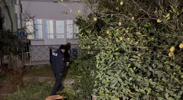 Adana’da bir kişi evinde yatarken dışarıdan açılan ateş sonucu yaralandı