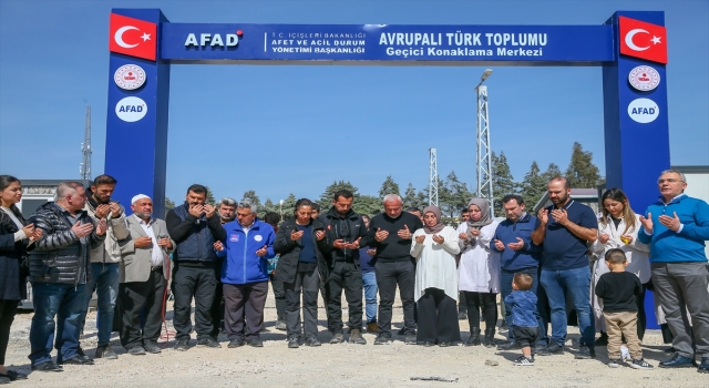 Avrupa’da yaşayan Türkler, depremzedeler için sahada