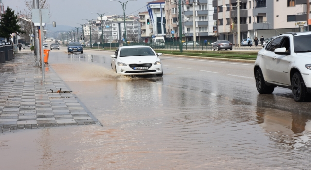 Gaziantep’te sağanak ve dolunun ardından temizlik çalışmaları sürüyor