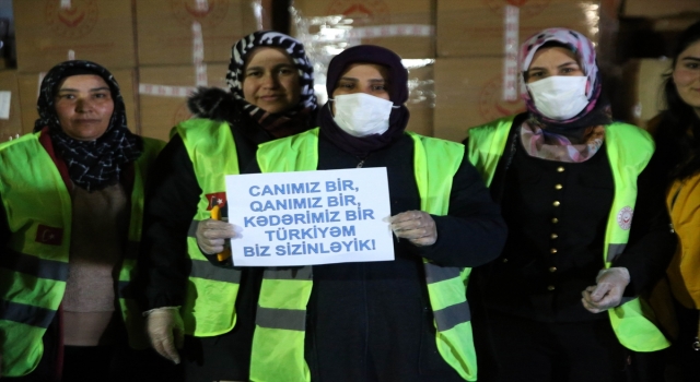 Azerbaycan’dan gelen yardımların içinden çıkan mektuplar duygulandırdı
