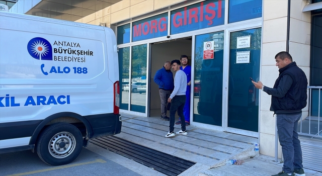 Antalya’da 25 gün önce çıkan yangında ölen kadının kimliği belirlendi