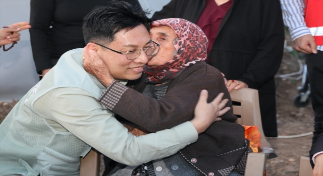 Güney Koreli yardım ekibi, depremden etkilenen Kore gazisi yakınlarına destek sağlıyor
