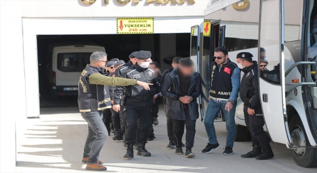 Antalya’da çeşitli suçlardan aranan 75 kişi yakalandı