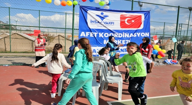 Kahramanmaraş’ta üç vakıf depremzede çocuklara yönelik etkinlik düzenledi