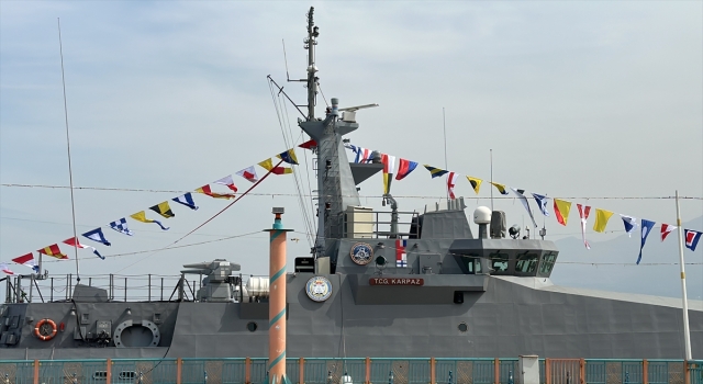 İskenderun Limanı’na demirleyen savaş gemisi TCG Karpaz, 23 Nisan dolayısıyla ziyarete açıldı