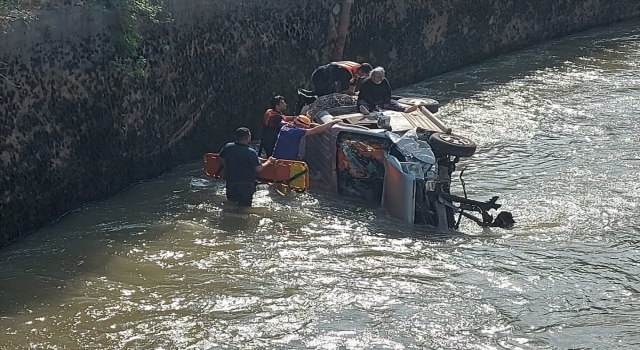 Osmaniye’de sulama kanalına devrilen araçtaki çift öldü, 1 kişi yaralandı