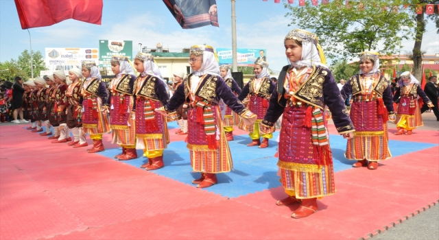 Mersin’de Türk ve Rus öğrenciler, 23 Nisan’ı birlikte kutladı