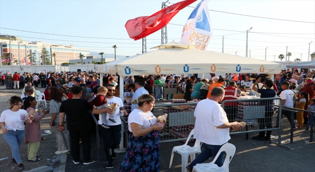 Üsküdar Belediyesi Hatay’da depremzedeler için mangal yaktı