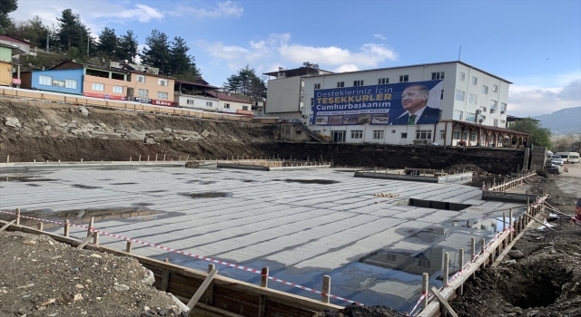 Aladağ’da gençlik merkezi ve kent meydanı yapımına başlandı