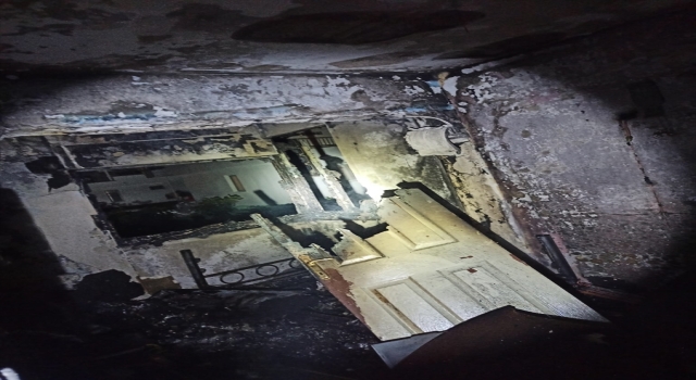 Antalya’da evde çıkan yangın hasara neden oldu