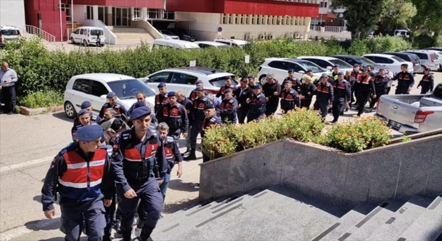 Adana’da ehliyet sınavında usulsüzlük yapanlara yönelik operasyonda 16 gözaltı