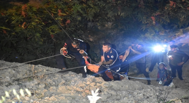 Adana’da yamaçtan düşen kişi yaralandı
