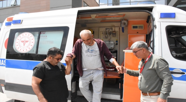 Adana ve Osmaniye’de hasta veya engelliler ekiplerin yardımıyla oyunu kullandı