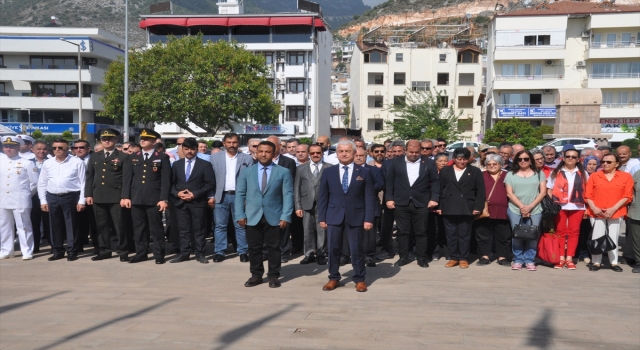 Antalya’da 19 Mayıs Atatürk’ü Anma, Gençlik ve Spor Bayramı kutlandı