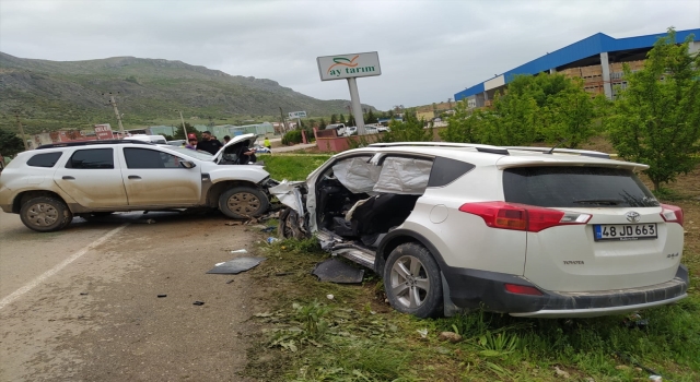 Isparta’daki trafik kazasında 1 kişi öldü, 4 kişi yaralandı