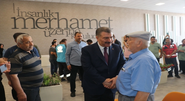 Sağlık Bakanı Koca, Defne Devlet Hastanesini ziyaret etti