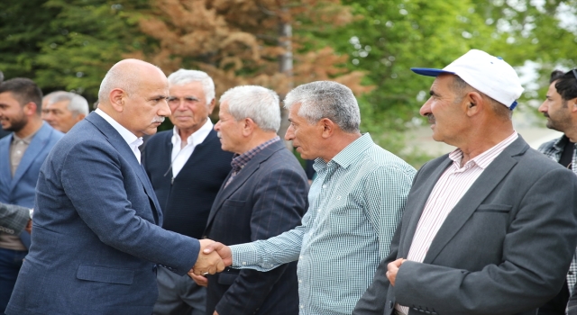 Tarım ve Orman Bakanı Kirişci, Nurhak ilçesini ziyaret etti