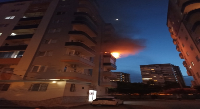 Mersin’de evde çıkan yangın hasara neden oldu