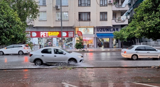 Antalya’da sağanak etkili oluyor