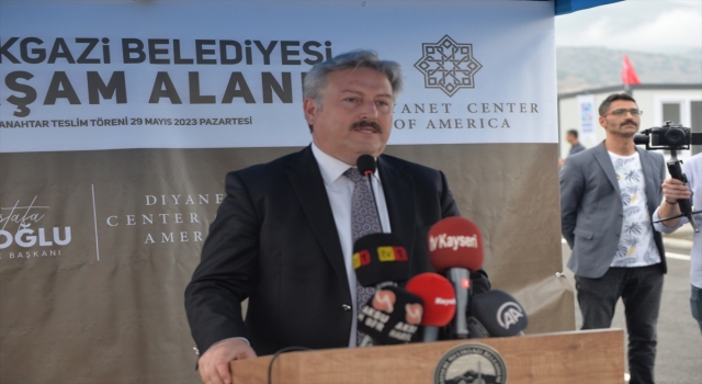 Kahramanmaraş’ta afetzedeler için yaptırılan konteyner kentin açılışı gerçekleştirildi