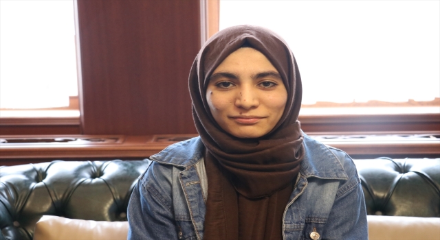 Isparta’da Irak uyruklu genç kız 5 ayda Kur’anı Kerim’i ezberledi