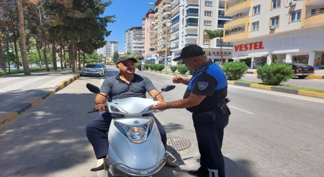 Nizip’te polis ekipleri vatandaşları hırsızlıklara karşı bilgilendirdi