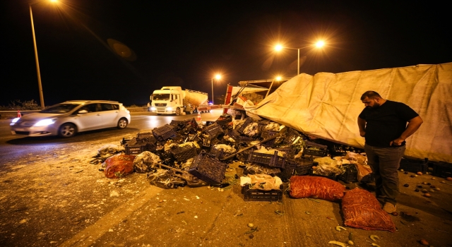 TAG Otoyolunda 9 aracın karıştığı zincirleme trafik kazasında 4 kişi yaralandı