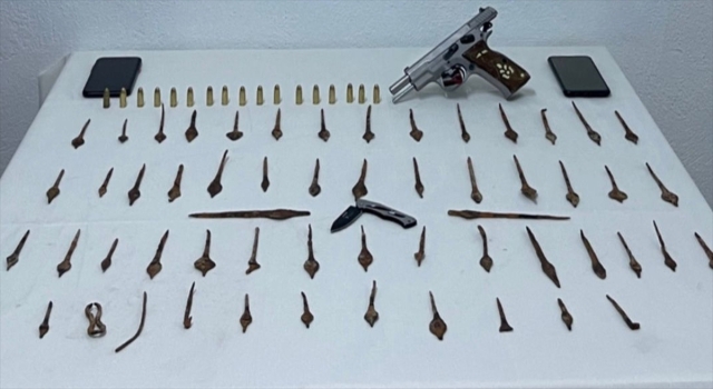 Kahramanmaraş’ta Roma dönemine ait olduğu değerlendirilen mızrak uçları ele geçirildi