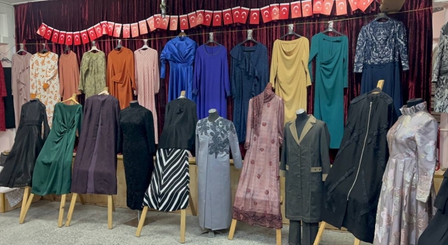 Isparta’da Halk Eğitimi Merkezi kursiyerlerinin sergisi açıldı