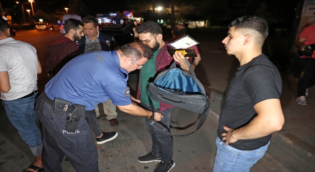 Adana’da ”huzur ve güven” uygulamasında 58 şüpheli yakalandı