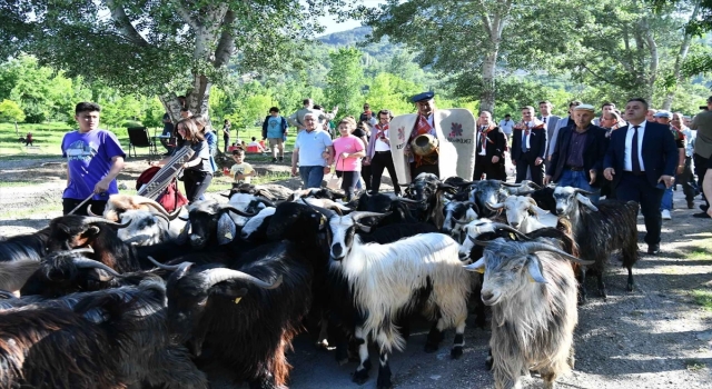 Isparta’da kurban indirme töreni gerçekleştirildi