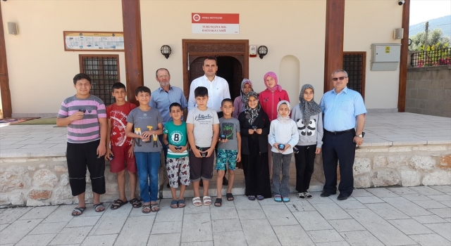 Finike Kaymakamı Çelik, Kur’an kurslarındaki öğrencilerle buluştu