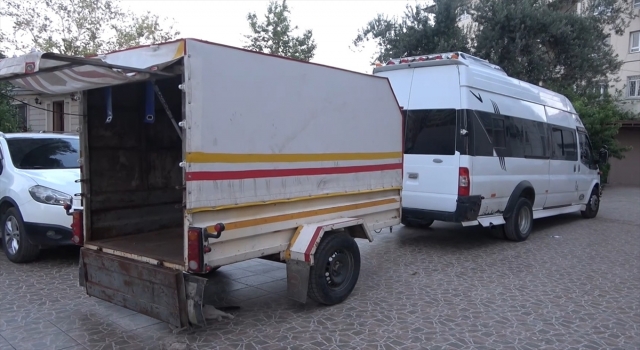 Osmaniye’de minibüse bağlı römorkta 26 bin paket kaçak sigara ele geçirildi