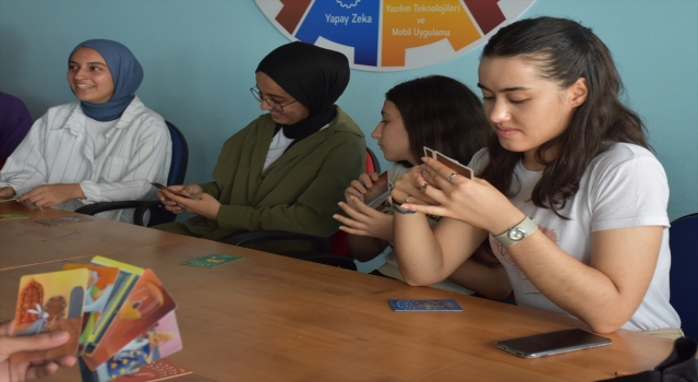 Adana’da gençler için kısa film atölyesi yapıldı