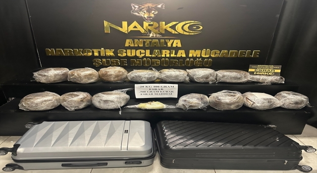 Antalya’da düzenlenen uyuşturucu operasyonunda 2 şüpheli tutuklandı