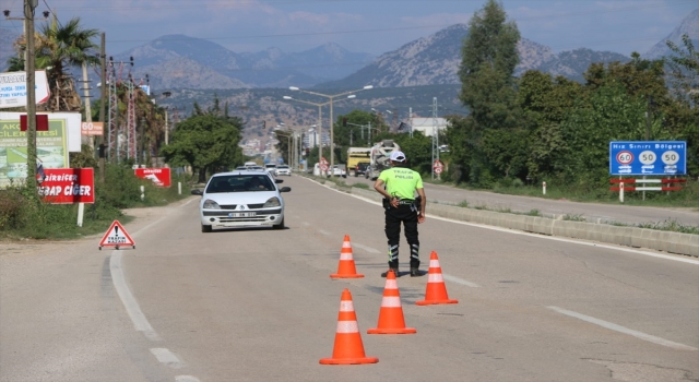 Adana’da dron destekli trafik denetiminde 35 sürücüye para cezası kesildi